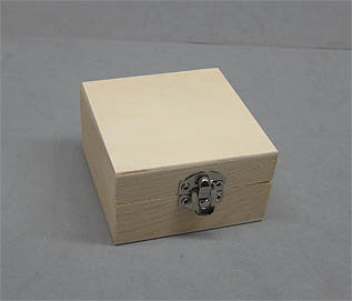 Holzbox quadrat 7x7x4cm
